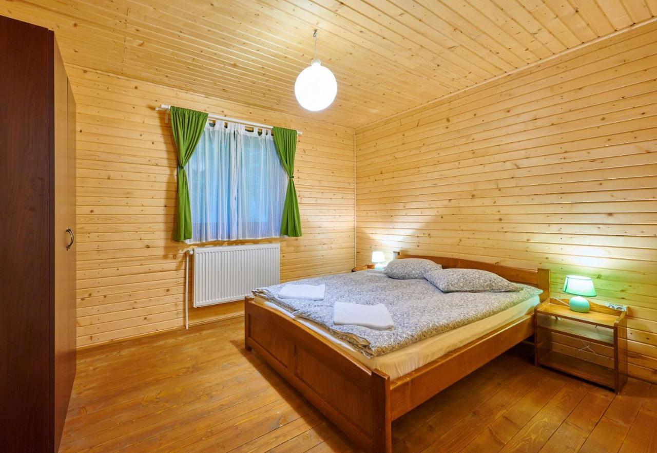 Tusnad Camping ไบเลตุชนาด ภายนอก รูปภาพ